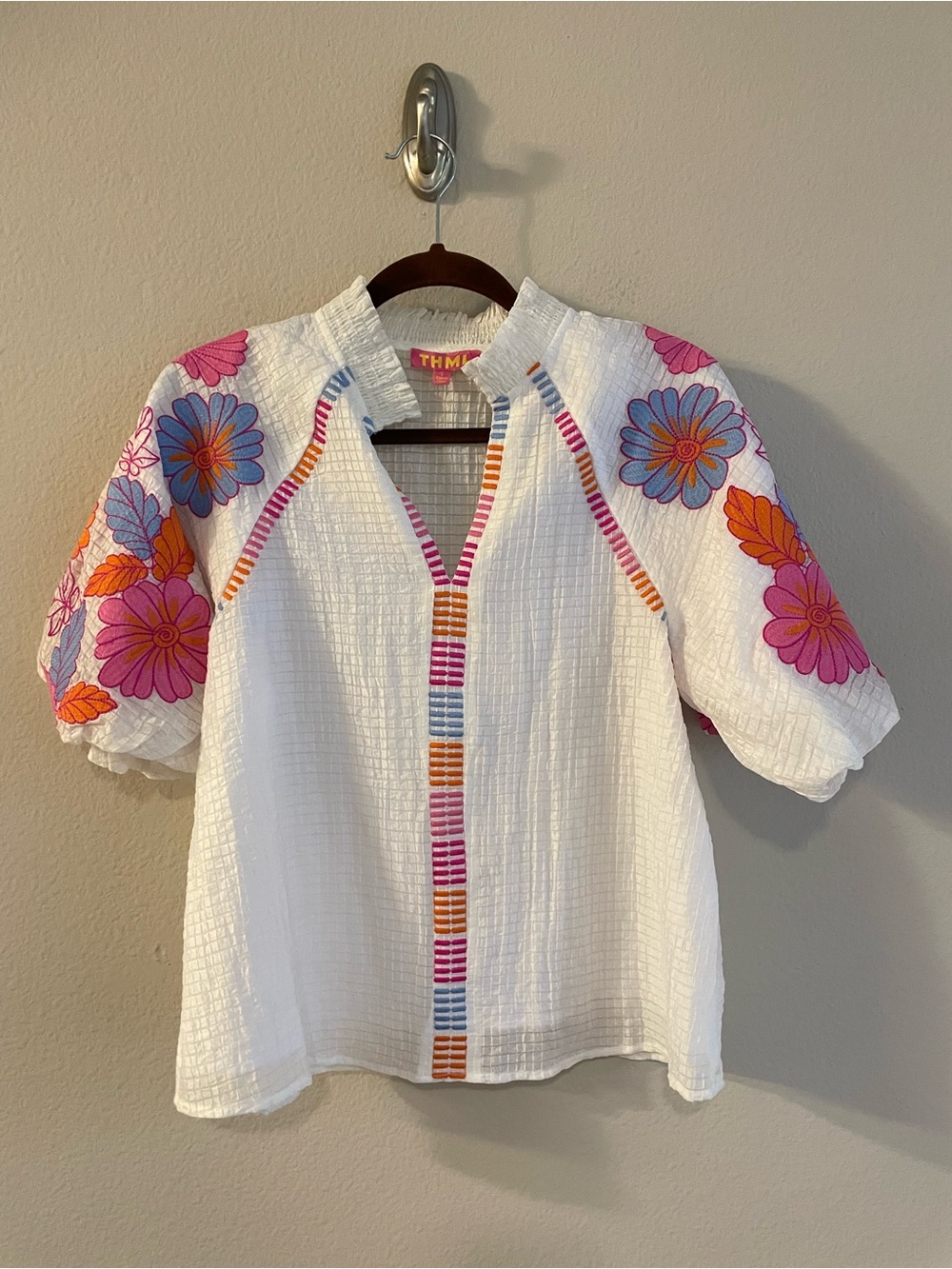 THML Floral Embroidered Puff Sleeves Ruffle Neck Texture Popover Top Size Small - Picture 3 of 8